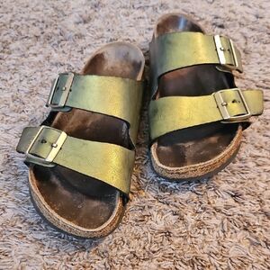 Birkenstock Arizona Metallic Green Sandals Size 39 – Well Worn, Classic Comfort